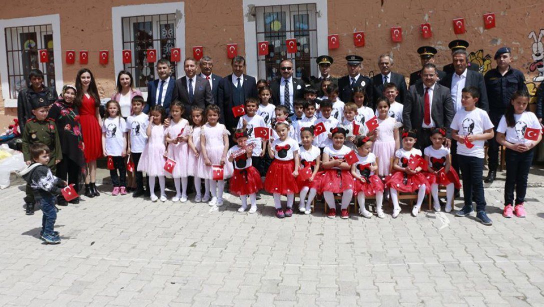 İlçemiz Derbentbaşı İlkokulunun düzenlemiş olduğu 23 Nisan Ulusal Egemenlik ve Çocuk Bayramı programı