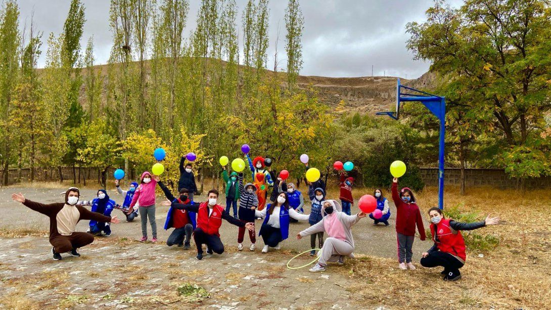 Kayseri Seyyid Burhaneddin Gençlik Merkezi'nin Güzelöz İlkokulumuzu Ziyareti