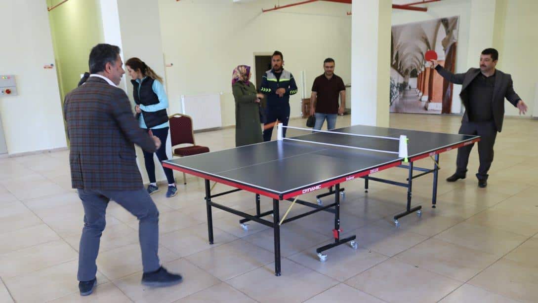 Ortaokullar Arası Akıl ve Zekâ Oyunları ile Masa Tenisi Turnuvası Yapıldı