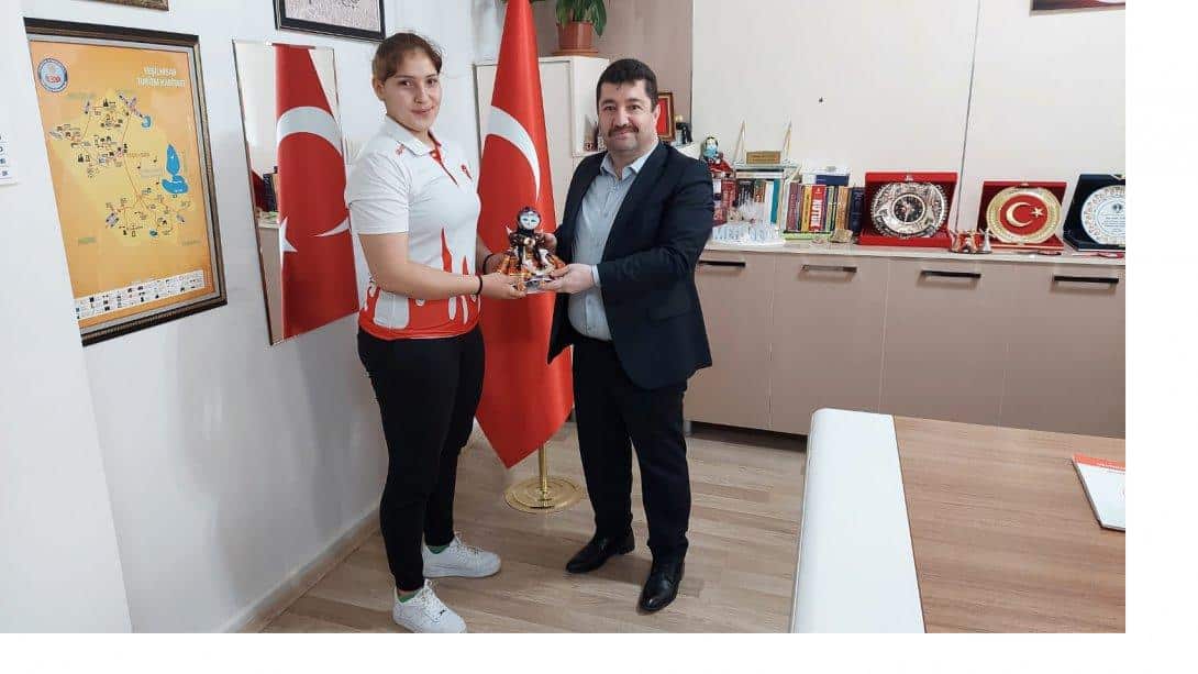 Türkiye Halter  Şampiyonundan  Müdürümüze Ziyaret 