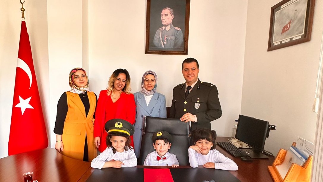 23 Nisan Ulusal Egemenlik ve Çocuk Bayramı Etkinlikleri Kapsamında İlçe Garnizon Komutanımıza  Ziyaret