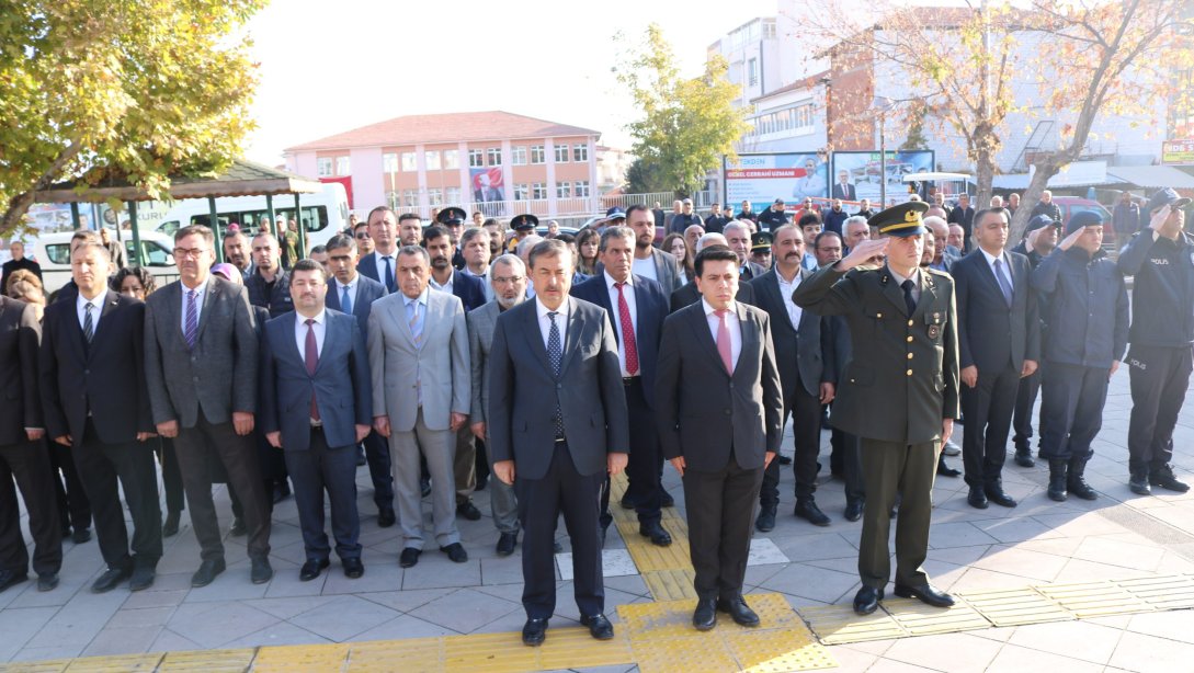 10 Kasım Atatürk'ü Anma Günü Çelenk Sunma Töreni Yapıldı