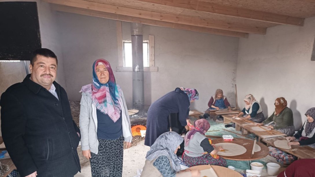 Yeşilhisar'lı Ev Hanımlarının Filistin'e Yardım İçin Yapmış Olduğu Kermese Ziyaret