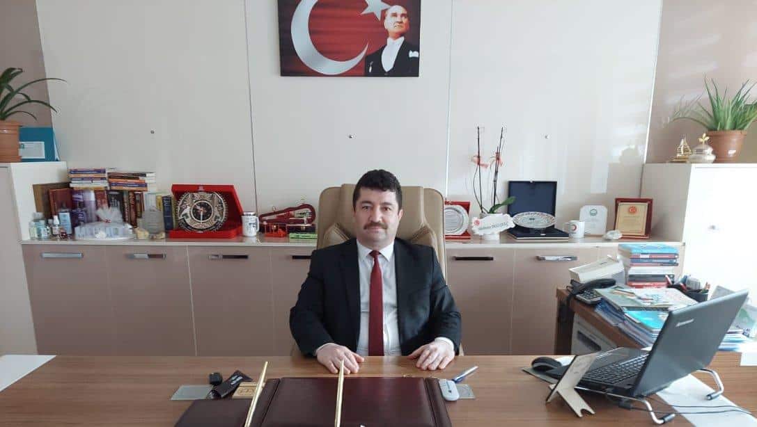 İlçe Milli Eğitim Müdürümüz Mehmet BOZDAĞ'ın 2023-2024 Eğitim-Öğretim Yarıyıl  Mesajı