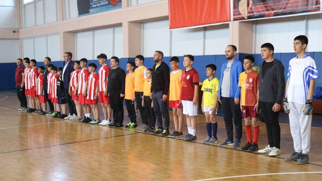 Ortaokullarası Futsal Turnuvası Yapıldı