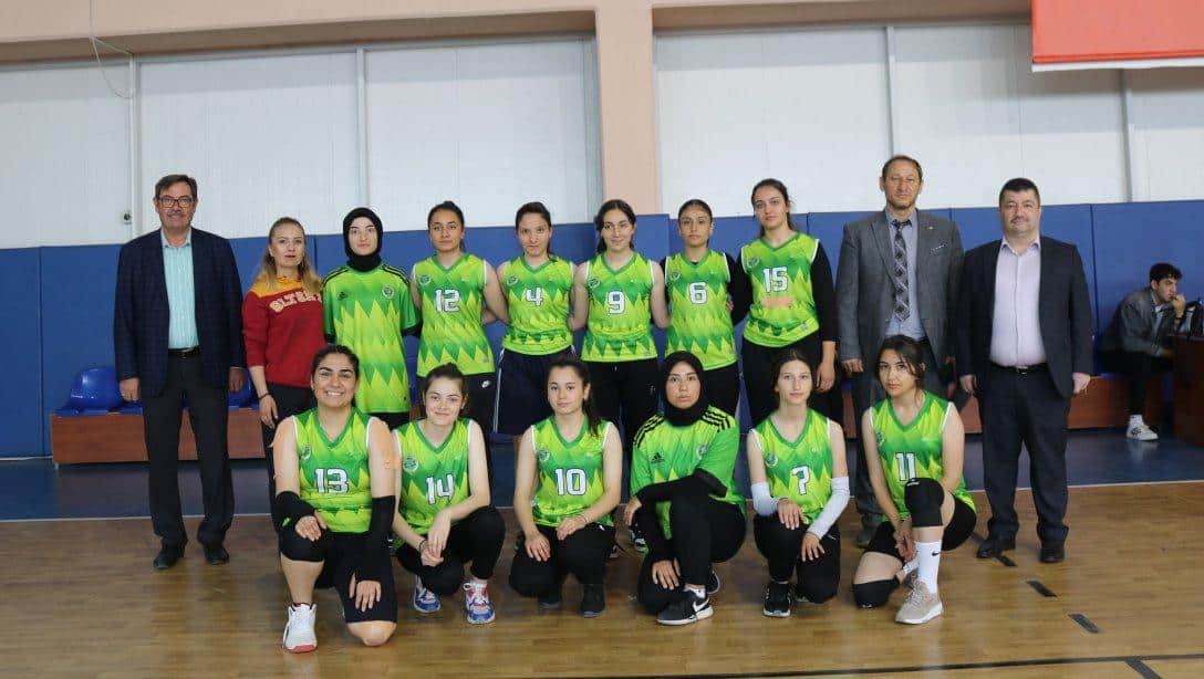 Okullar Arası Voleybol Turnuvası Başladı